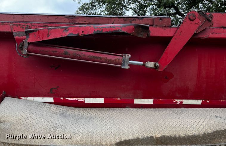 image for item DQ2033 1999 Clement RKHL3226  end dump trailer