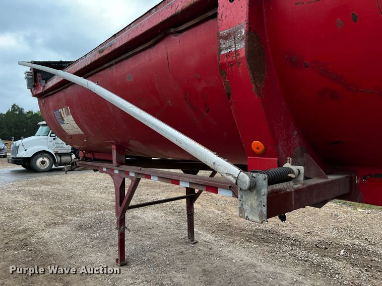 image for item DQ2033 1999 Clement RKHL3226  end dump trailer