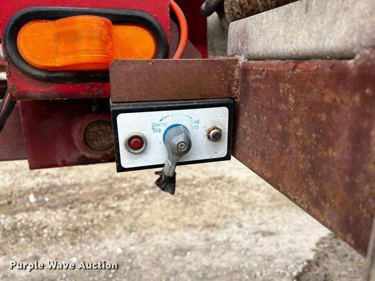 image for item DQ2033 1999 Clement RKHL3226  end dump trailer