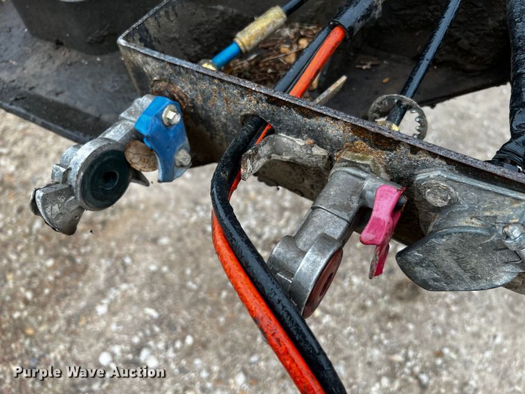 image for item DQ2033 1999 Clement RKHL3226  end dump trailer