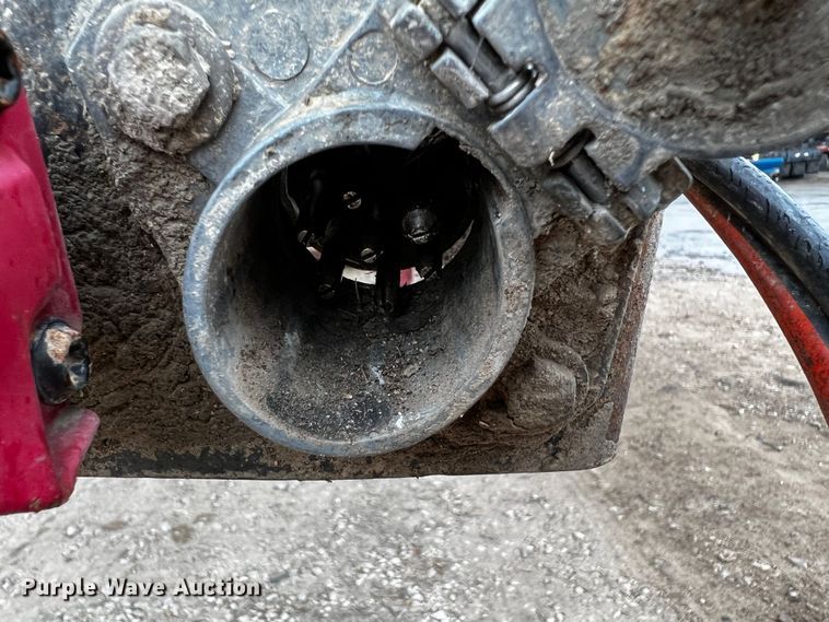 image for item DQ2033 1999 Clement RKHL3226  end dump trailer