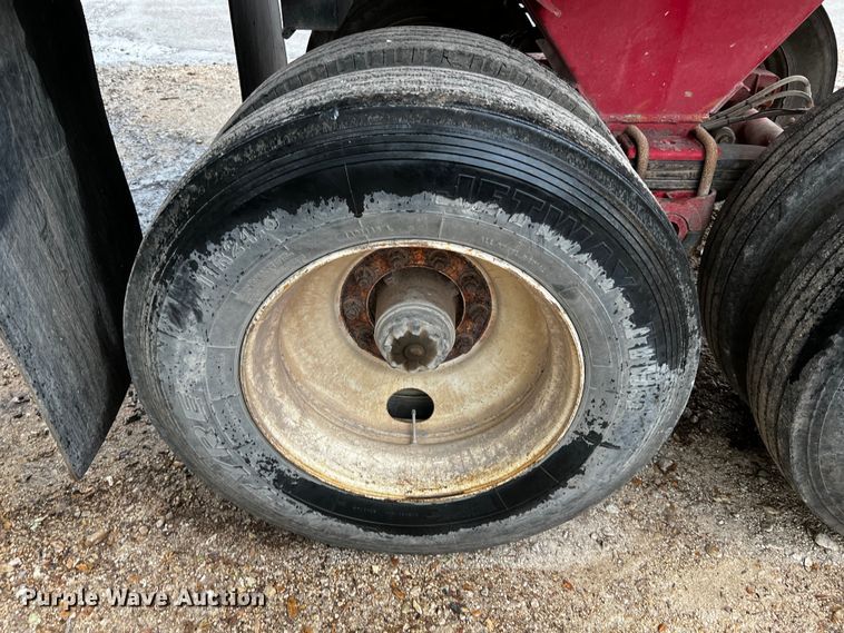 image for item DQ2033 1999 Clement RKHL3226  end dump trailer