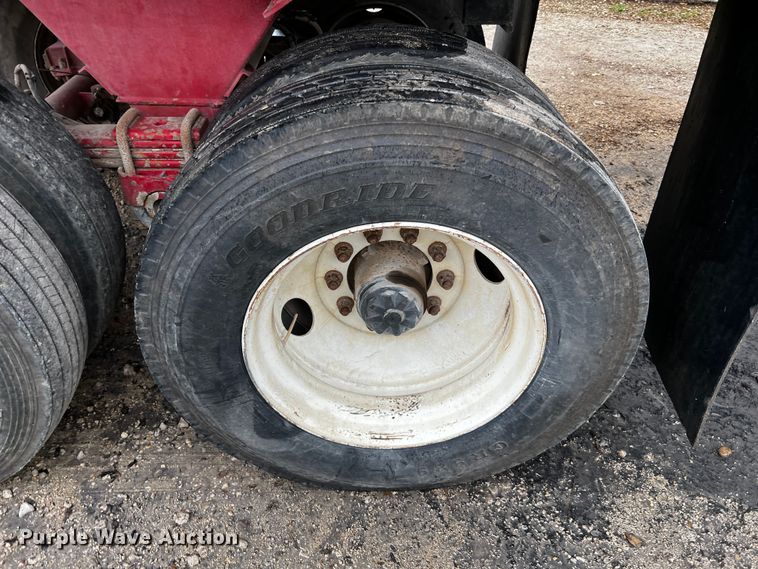 image for item DQ2033 1999 Clement RKHL3226  end dump trailer