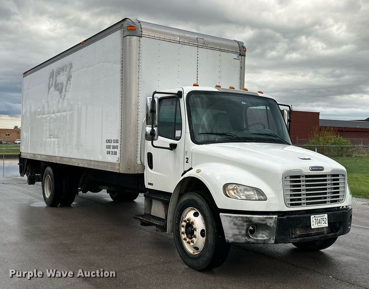 image for item DR5233 2006 Freightliner Business Class M2 106  box truck