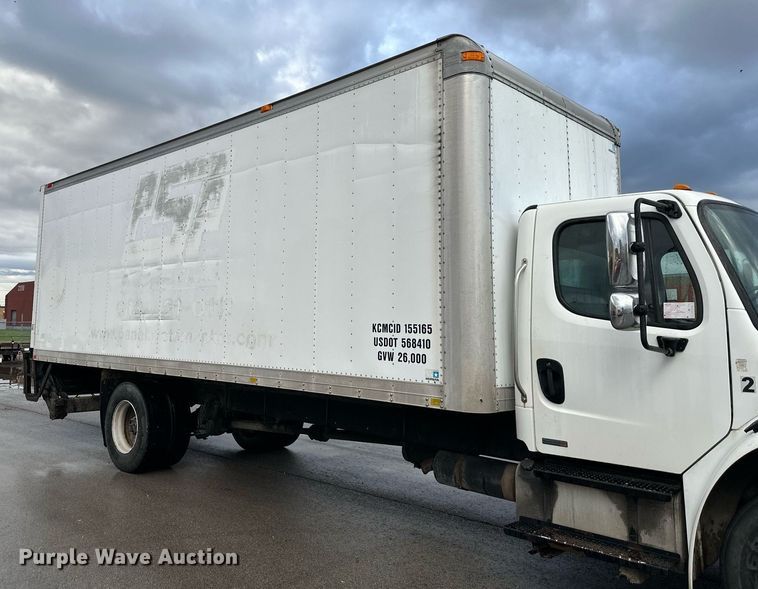 image for item DR5233 2006 Freightliner Business Class M2 106  box truck