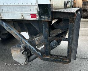 image for item DR5233 2006 Freightliner Business Class M2 106  box truck