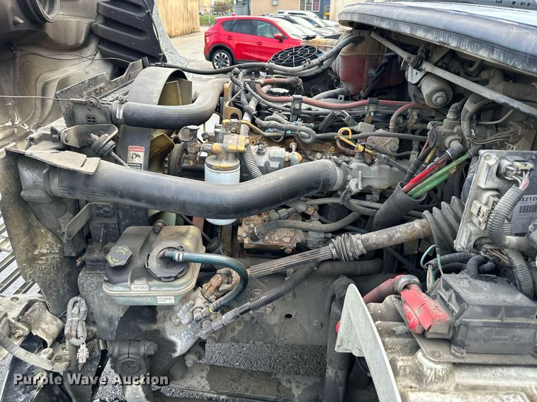 image for item DR5233 2006 Freightliner Business Class M2 106  box truck