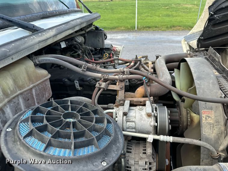 image for item DR5233 2006 Freightliner Business Class M2 106  box truck