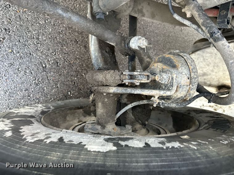 image for item DR5233 2006 Freightliner Business Class M2 106  box truck