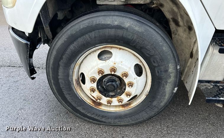 image for item DR5233 2006 Freightliner Business Class M2 106  box truck