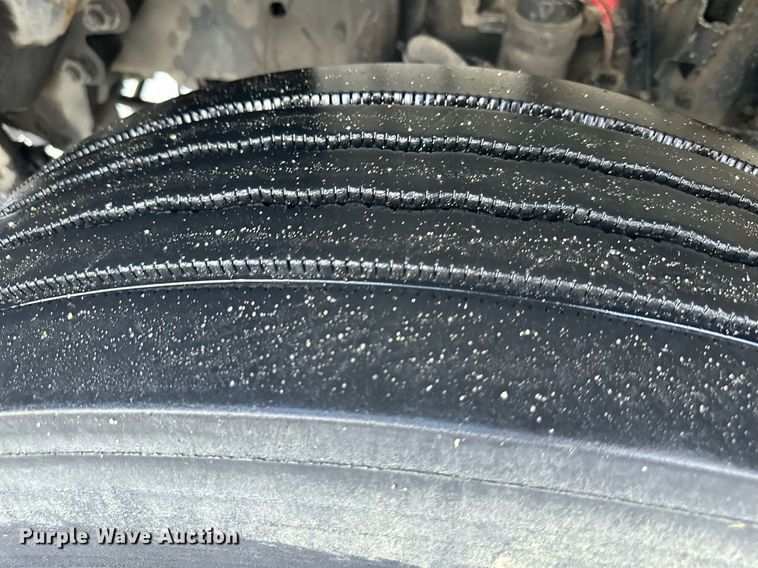 image for item DR5233 2006 Freightliner Business Class M2 106  box truck