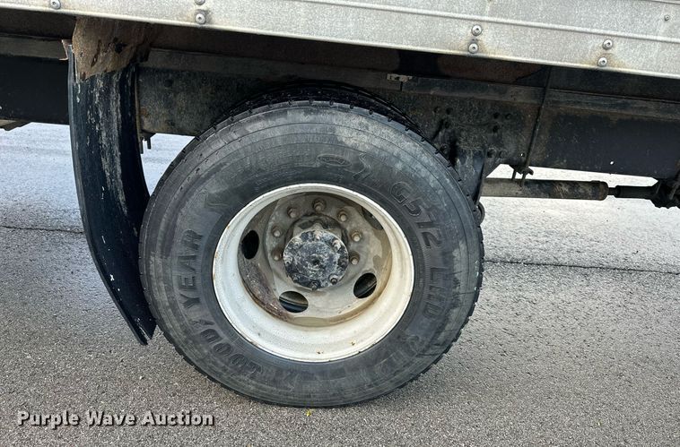 image for item DR5233 2006 Freightliner Business Class M2 106  box truck