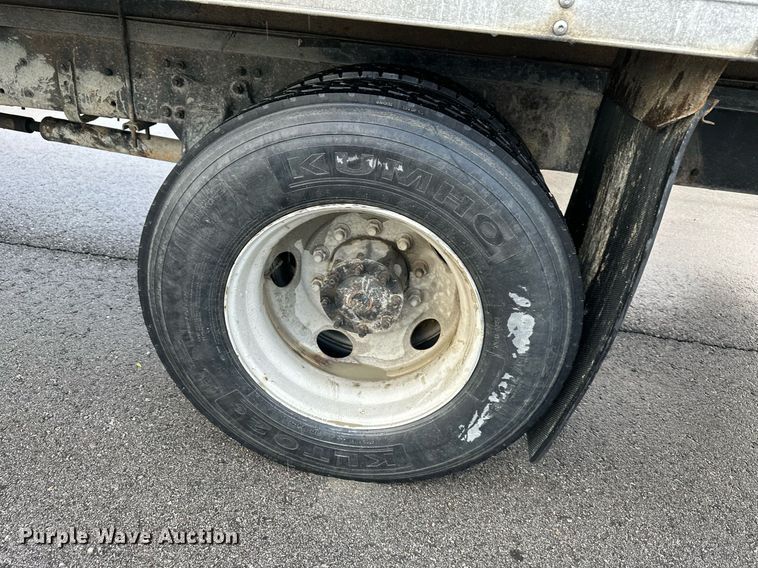 image for item DR5233 2006 Freightliner Business Class M2 106  box truck