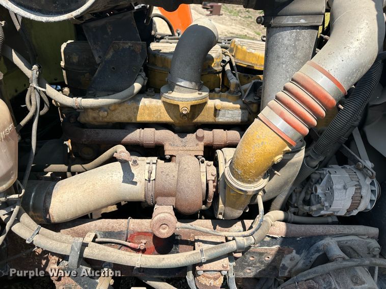 image for item DR5235 2003 Peterbilt 357  dump truck