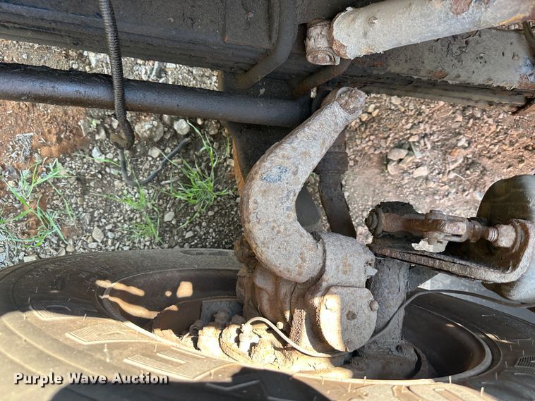 image for item DR5235 2003 Peterbilt 357  dump truck