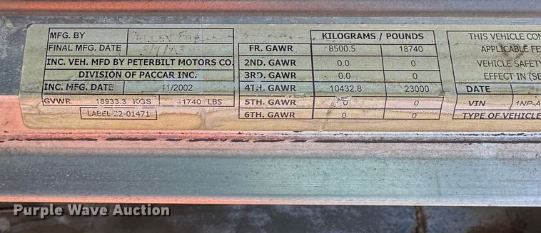 image for item DR5235 2003 Peterbilt 357  dump truck