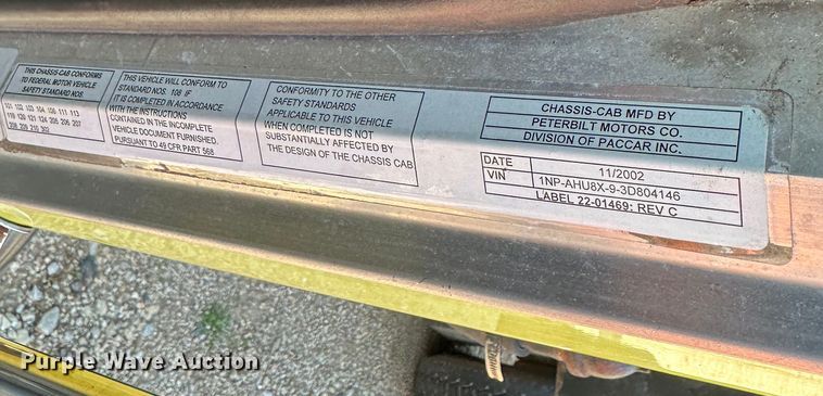 image for item DR5235 2003 Peterbilt 357  dump truck