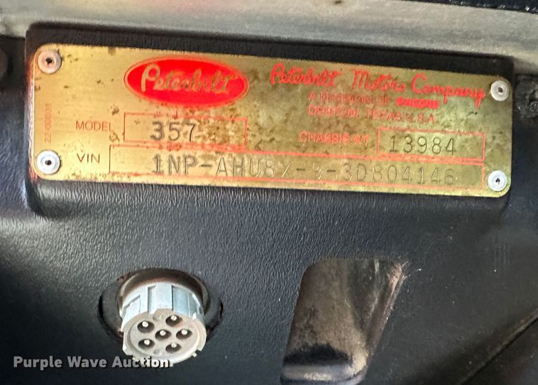 image for item DR5235 2003 Peterbilt 357  dump truck