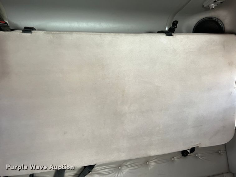 image for item DR5619 2003 Volvo  semi truck