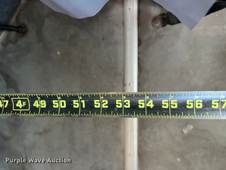 image for item DR5619 2003 Volvo  semi truck