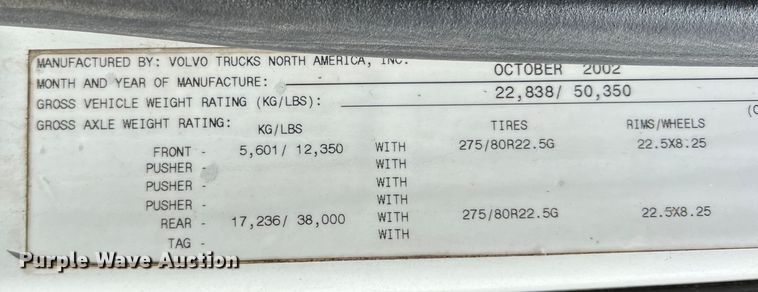 image for item DR5619 2003 Volvo  semi truck