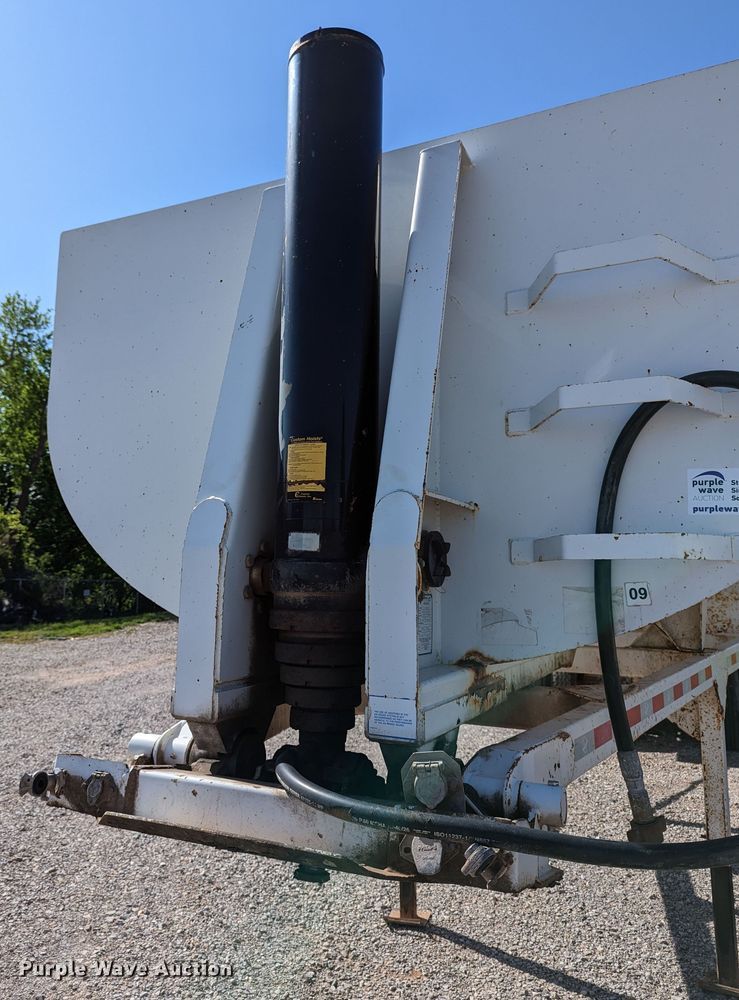 image for item DR6941 2017 Armor Lite SHD-32/42  end dump trailer