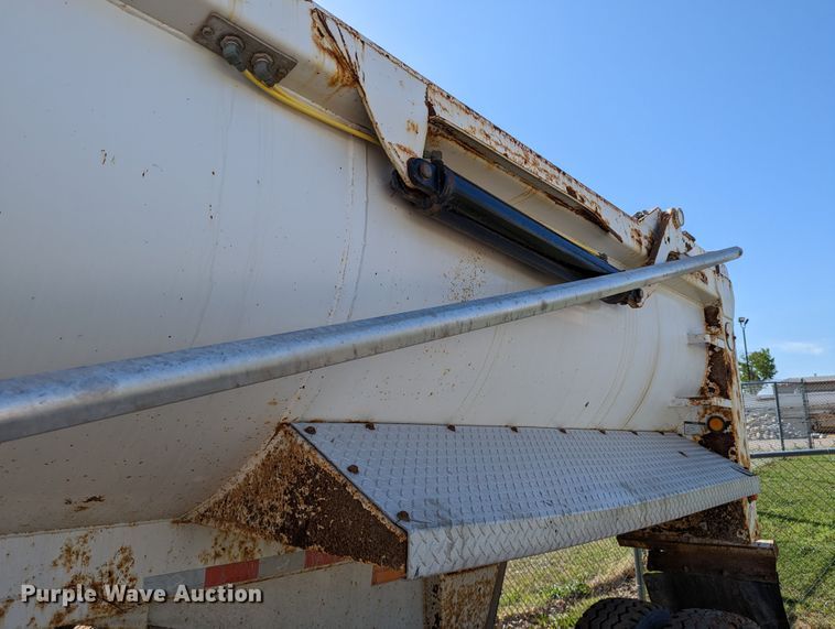 image for item DR6941 2017 Armor Lite SHD-32/42  end dump trailer