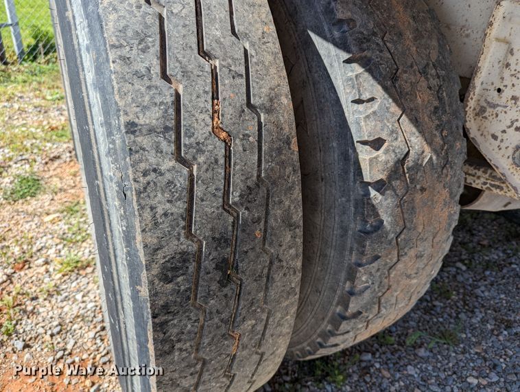 image for item DR6942 2013 Armor Lite SBD-40  bottom dump trailer