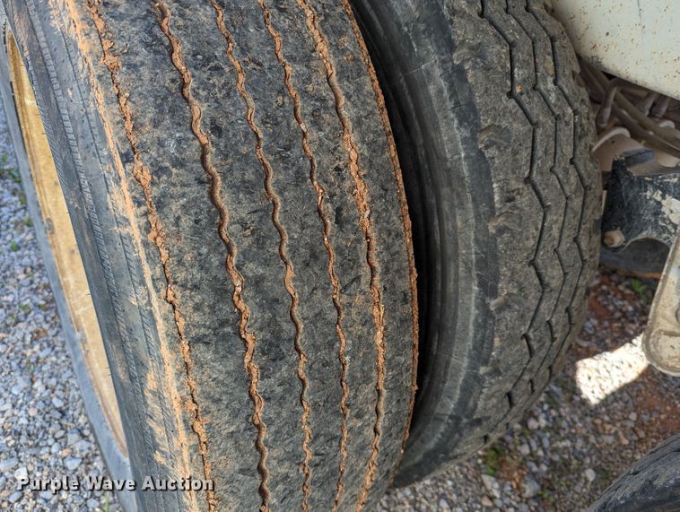 image for item DR6942 2013 Armor Lite SBD-40  bottom dump trailer