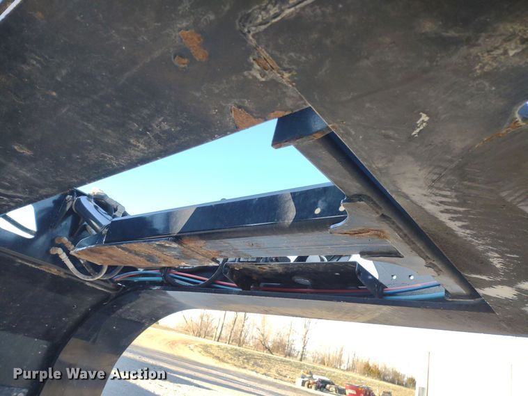 image for item DR8168 2014 Trail King TK110HDG-533  lowboy equipment trailer