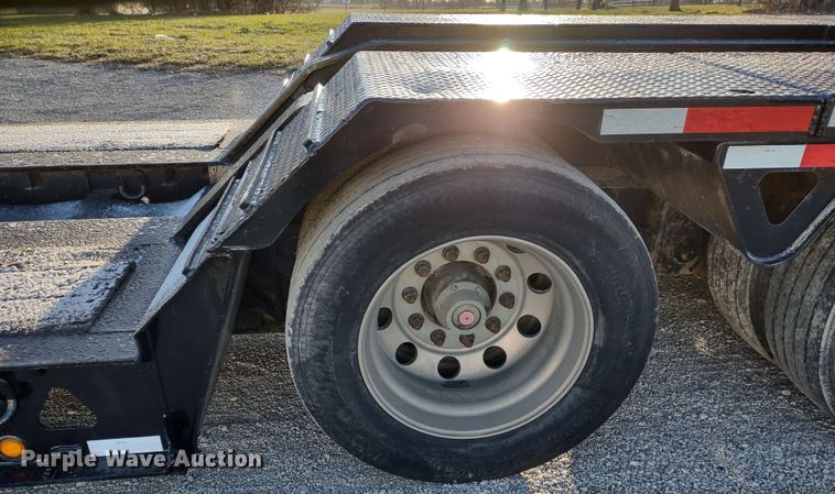 image for item DR8168 2014 Trail King TK110HDG-533  lowboy equipment trailer
