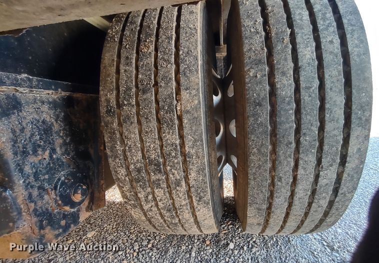 image for item DR8168 2014 Trail King TK110HDG-533  lowboy equipment trailer