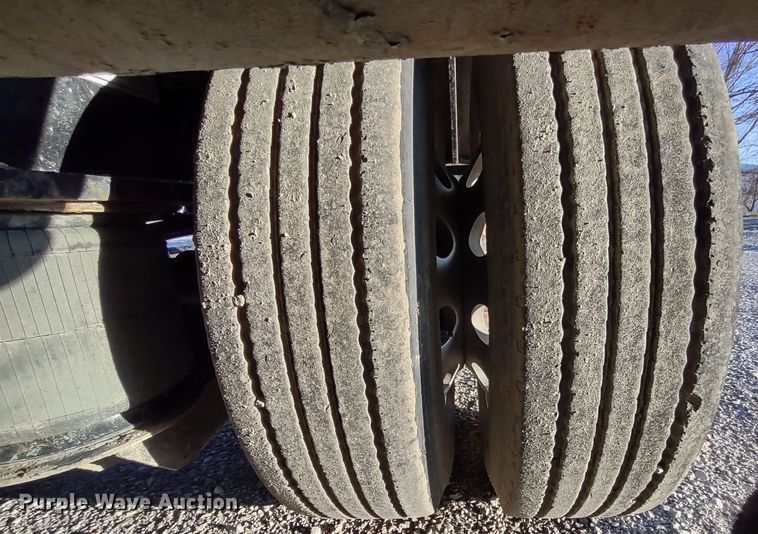 image for item DR8168 2014 Trail King TK110HDG-533  lowboy equipment trailer