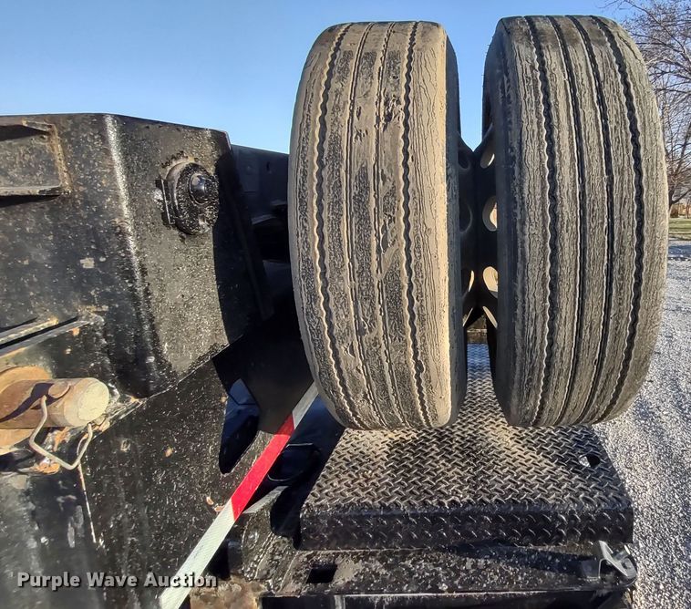 image for item DR8168 2014 Trail King TK110HDG-533  lowboy equipment trailer