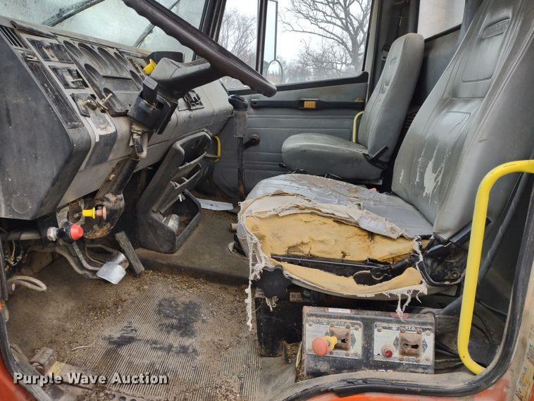 image for item DR8179 1997 Freightliner FL80  truck cab and chassis