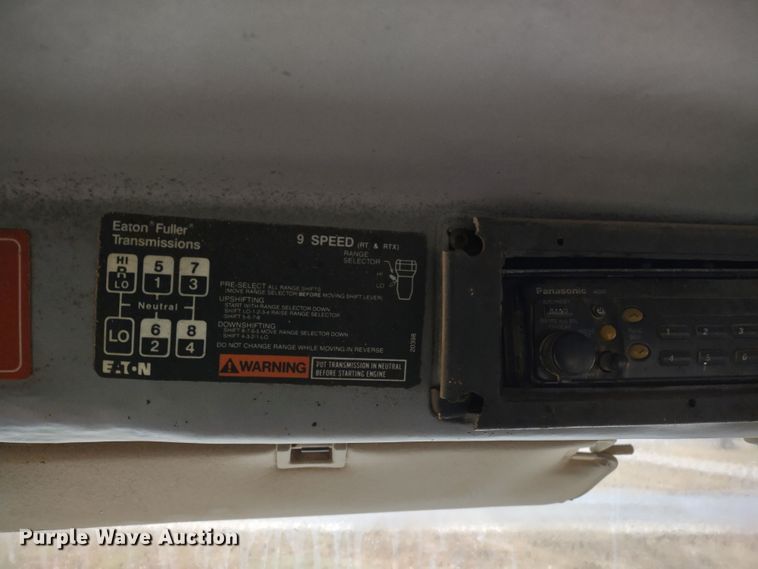 image for item DR8179 1997 Freightliner FL80  truck cab and chassis