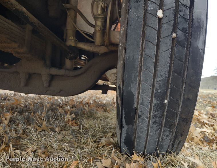 image for item DR8179 1997 Freightliner FL80  truck cab and chassis