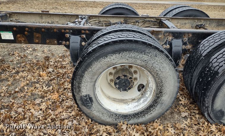 image for item DR8179 1997 Freightliner FL80  truck cab and chassis