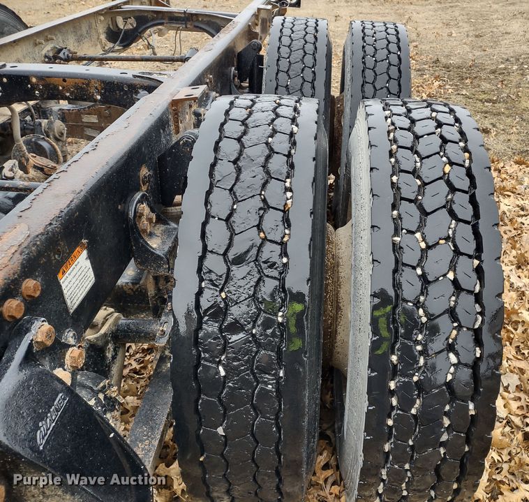 image for item DR8179 1997 Freightliner FL80  truck cab and chassis