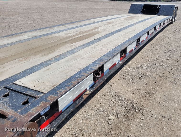 image for item FC9209 2011 Landoll Hauloll 835  lowboy equipment trailer