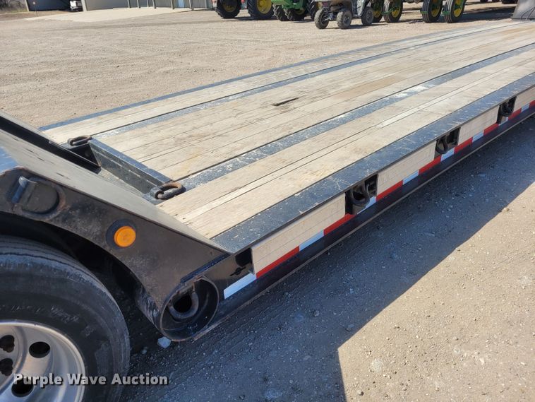 image for item FC9209 2011 Landoll Hauloll 835  lowboy equipment trailer
