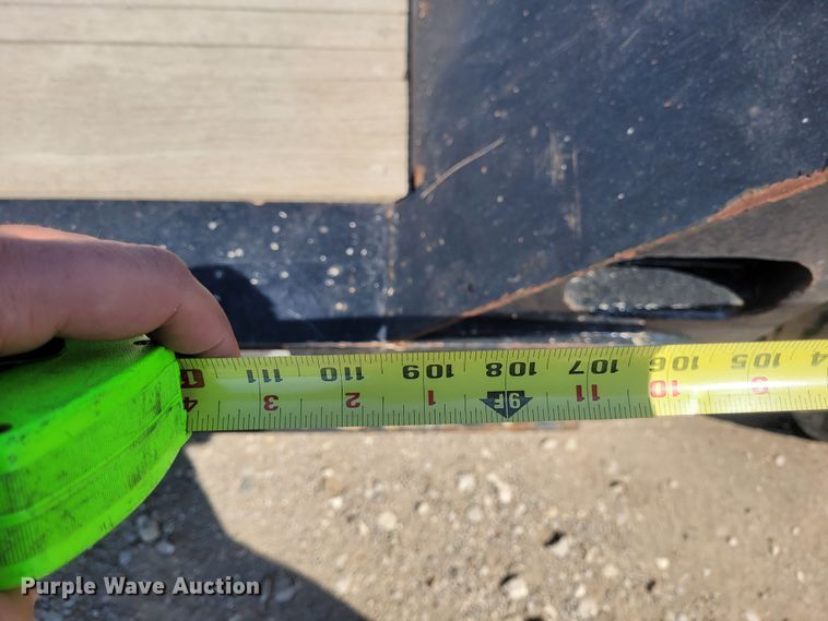 image for item FC9209 2011 Landoll Hauloll 835  lowboy equipment trailer