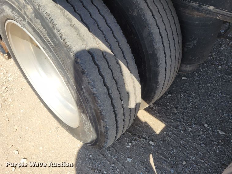 image for item FC9209 2011 Landoll Hauloll 835  lowboy equipment trailer