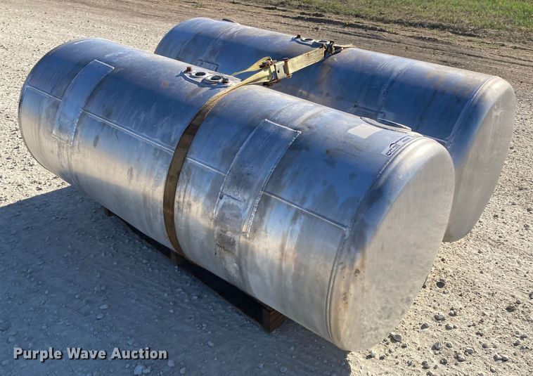 image for item HN9846 (2) fuel tanks