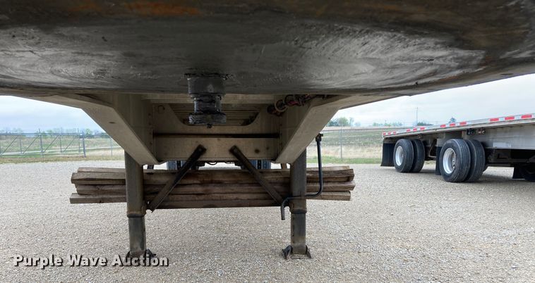 image for item HN9855 2012 Transcraft Benson AF53102-2-524  flatbed trailer