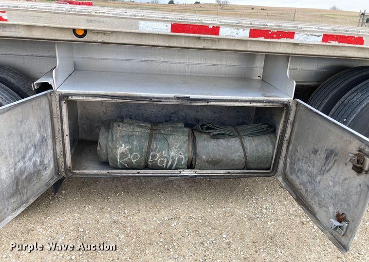 image for item HN9855 2012 Transcraft Benson AF53102-2-524  flatbed trailer