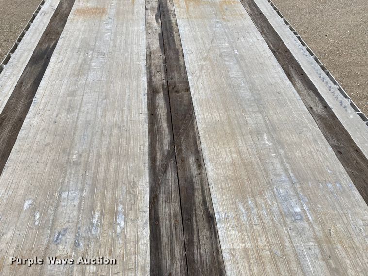 image for item HN9855 2012 Transcraft Benson AF53102-2-524  flatbed trailer