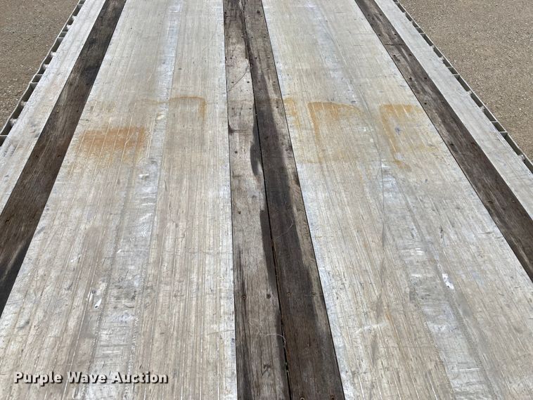 image for item HN9855 2012 Transcraft Benson AF53102-2-524  flatbed trailer