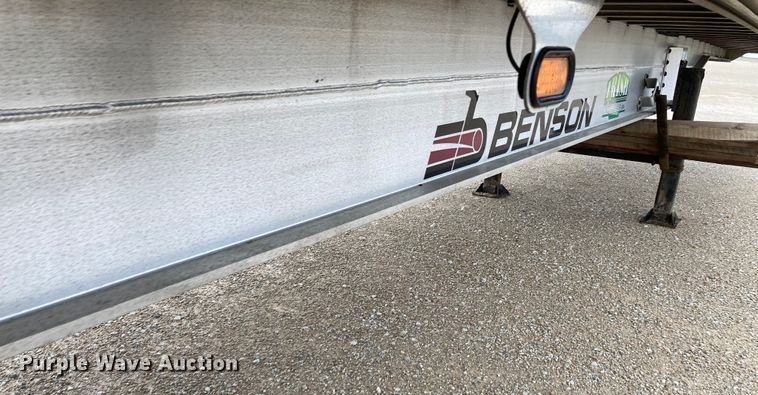image for item HN9855 2012 Transcraft Benson AF53102-2-524  flatbed trailer