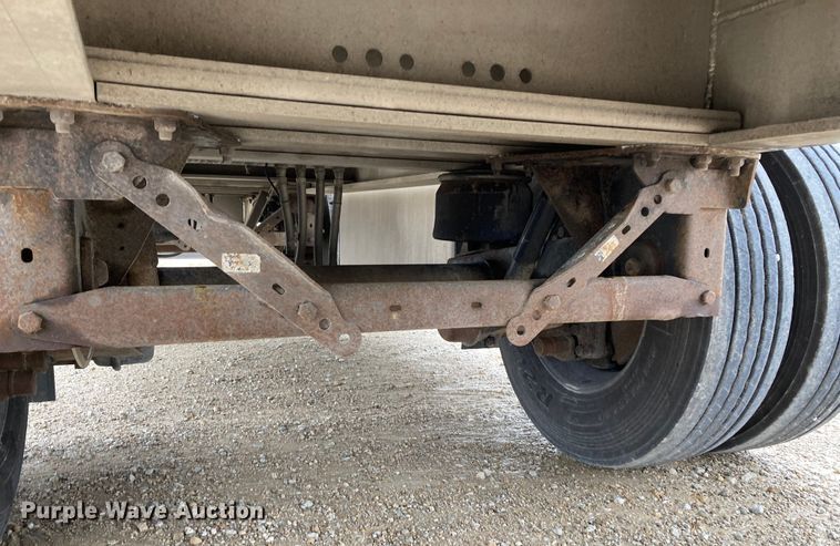 image for item HN9855 2012 Transcraft Benson AF53102-2-524  flatbed trailer